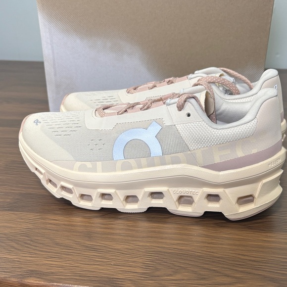 On Running Women’s Cloudmonster Moon Fawn Sneakers Sz 8.5 NIB - Picture 4 of 12